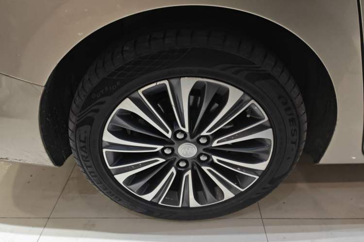 Used Buick GL8 2022 ES Landtrek 653T Flagship Model