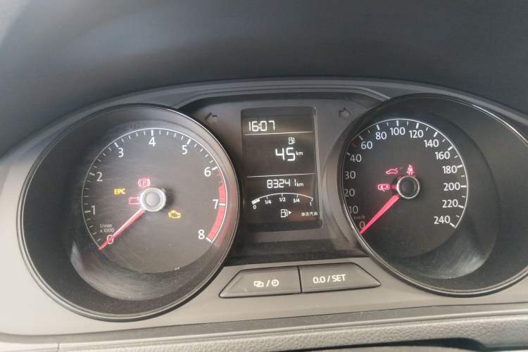 Used Volkswagen Lavida 2018 Classic 1.5L Manual Fashion Edition China VI Standard Instrument Cluster