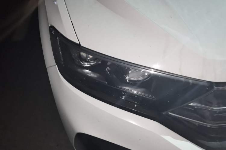 Used Volkswagen T-ROC 2021 280TSI DSG Two-Wheel Drive R-Line Pro Connected Version
