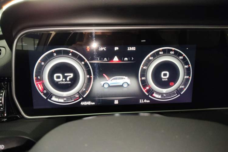 Used Hongqi HS5 2022 Revised Version 2.0T Smart Connect Flagship Edition Instrument Cluster