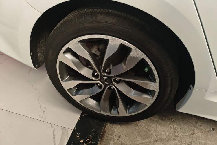 Used Kia K5 2014 2.0L Automatic LUXURY
