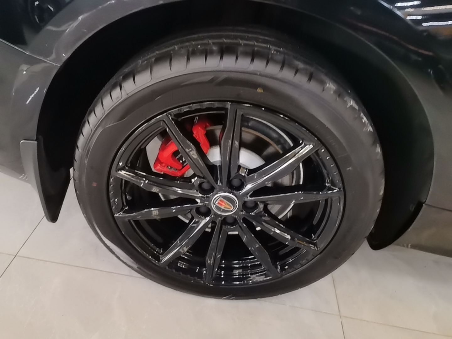Hongqi H5 2025 Model 2.0T Automatic Xuan Ying 2 Million Units Commemorative Edition — снимка 11