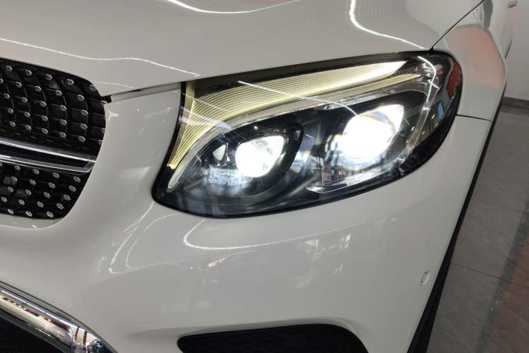 Used Mercedes-Benz GLC 2016 GLC 300 4MATIC Dynamic Model