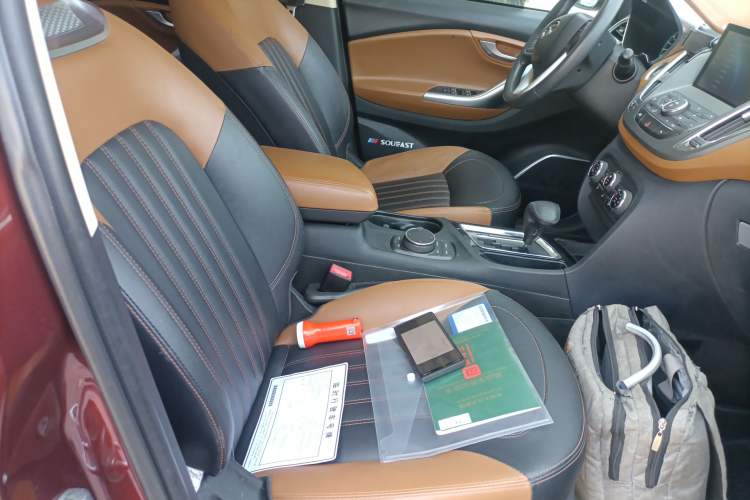 Used Soueast DX7 2017 1.5T Automatic Glory Edition Right Front Seat