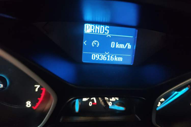 Used Ford Focus 2015 Hatchback 1.6L Automatic Comfort Model Odometer Close Up