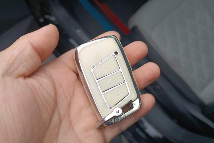 Used Volkswagen Magotan 2023 2 Million Units Commemorative Edition 330TSI DSG Luxury Version Vehicle Key