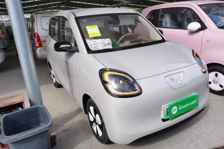 Used Wuling Hongguang MINIEV 2025 Four-Door Version Advanced Edition Front Right 45 Deg