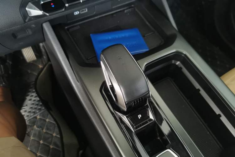 Used Geely Auto Haoyue L 2023 2.0T DCT Flagship Version
