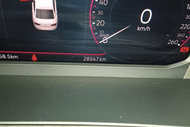 Used Volkswagen Magotan 2024 2 Million Units Zhongxiang Version 330TSI DSG Luxury Edition
