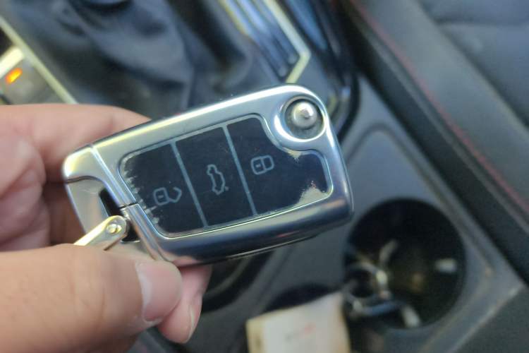 Used Volkswagen Tayron 2022 330TSI Two-Wheel Drive Luxury Smart Connectivity Version