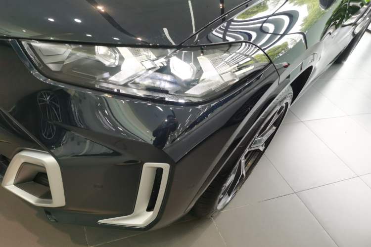 Used BMW X5 2023 xDrive 30Li Luxury M Sport Package Left Front Headlight