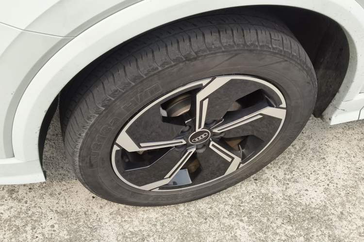 Used Audi Q2L e-tron 2022 Q2L e-tron Pure Electric Smart Enjoyment Model Left Front Wheel Hub