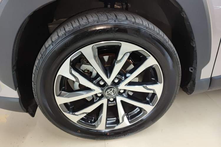 Used Toyota Corolla Cross 2024 2.0L Smart Electric Hybrid Dual-Engine Flagship Version Exterior 4