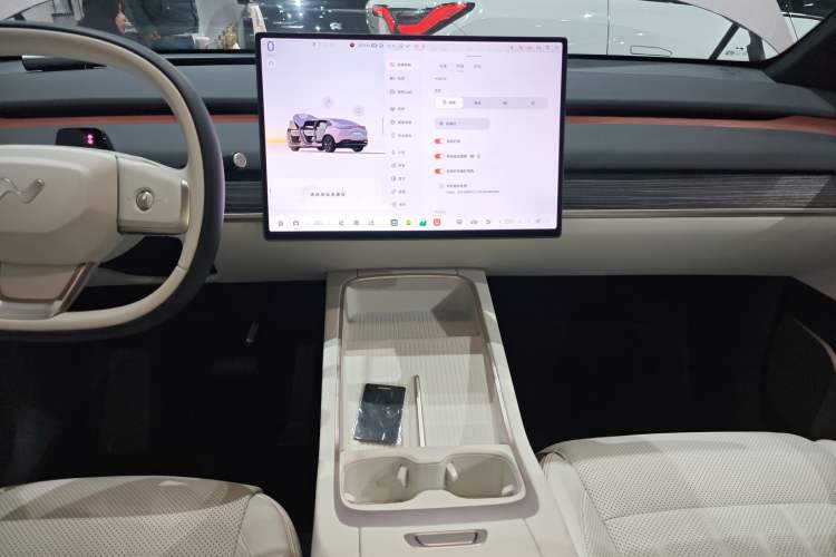 Used ONVO L60 2024 60 kWh Rear-Drive Version
