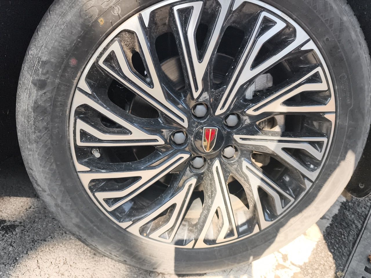 Hongqi H5 2024 2.0T Automatic Smart Connect Flagship Edition - Chinese Trim Chang — снимка 8