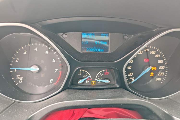 Used Ford Focus 2012 Sedan 1.6L Automatic Fashion Edition Odometer Close Up