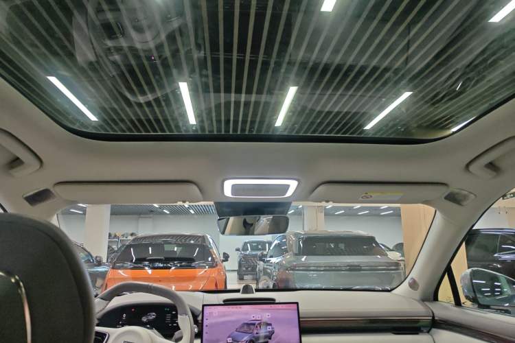 Used Zeekr 7X 2025 100kWh Long-Range All-Wheel Drive Intelligent Driving Version Headliner