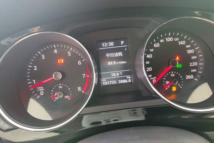 Used Volkswagen Sagitar 2018 180TSI DSG Prestige Edition Instrument Cluster