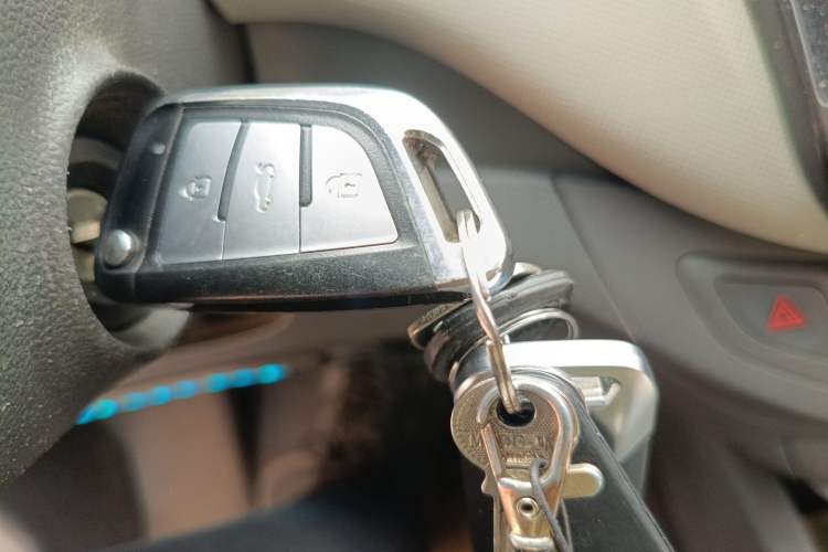 Used Chevrolet Sail 2015 Sail 3 1.3L AMT Ideal Edition Vehicle Key