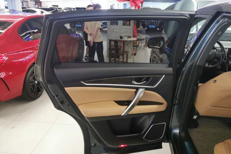 Used Honda UR-V 2020 370TURBO Two-Wheel Drive Luxury Edition
