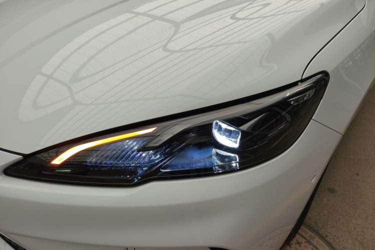 Used BYD Seal 05 DM-i 2025 DM-i Intelligent Drive 120KM Flagship Model Left Front Headlight