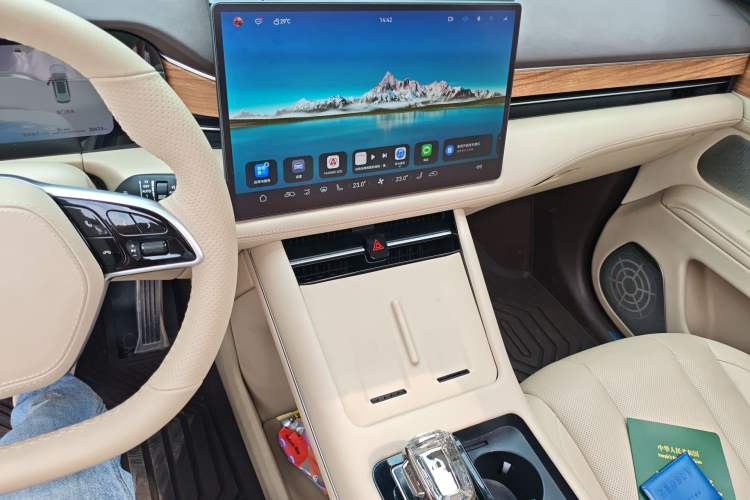 Used Hima AITO M7 2024 1.5T Intelligent Drive 4x4 Max Edition 6 Seats Audio And AC Panel