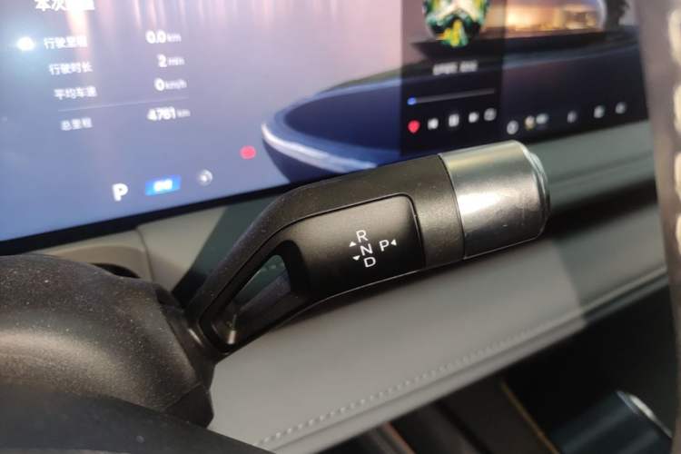 Used Geely Galaxy E8 2025 700 km Long-Range Intelligent Driving Version Gear Lever