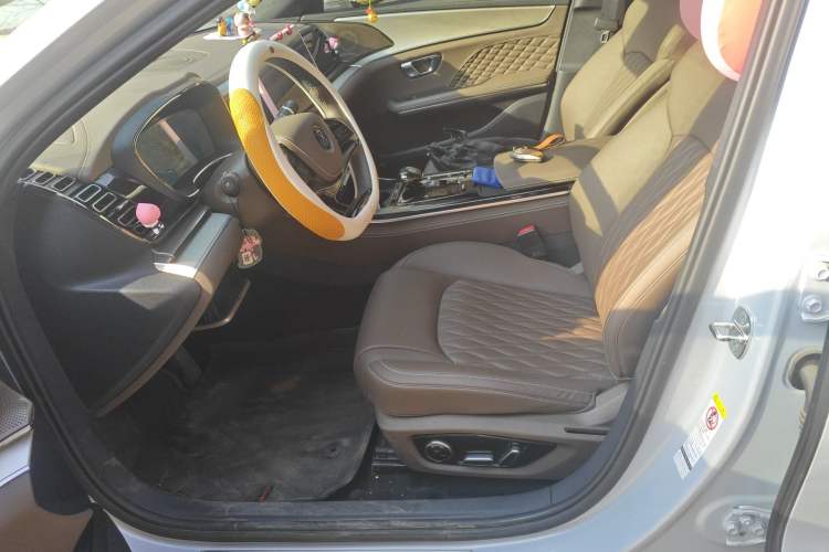 Used BYD Han 2024 DM-i Glory Edition 121KM Prestige Model
