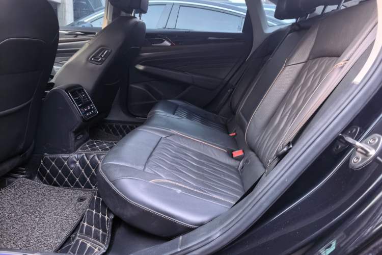 Used Volkswagen Passat New Energy 2019 430 PHEV Hybrid Luxury Edition Left Rear Seat