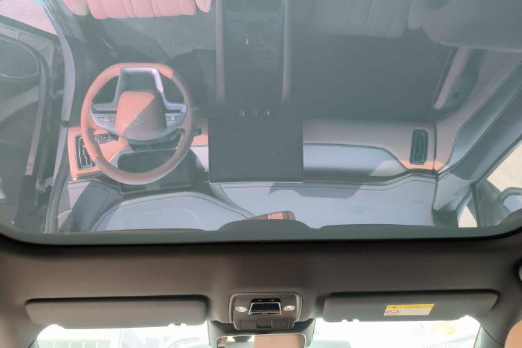 Used BYD Song L EV 2025 Intelligent Driving Version 662 km LiDAR Excellence Edition
