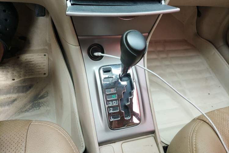 Used Toyota Corolla EX 2013 1.6L Automatic Excellence Edition Gear Lever