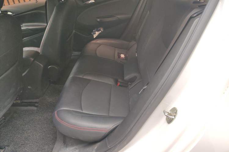 Used Chevrolet Cruze 2018 320 Automatic Pioneer Sunroof Edition Left Rear Seat