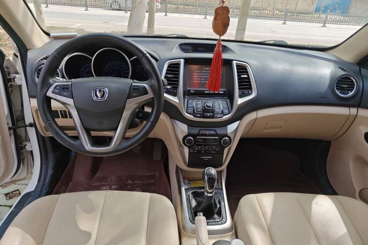 Used CHANGAN Eado 2015 1.6L Manual Luxury Model China IV Standard