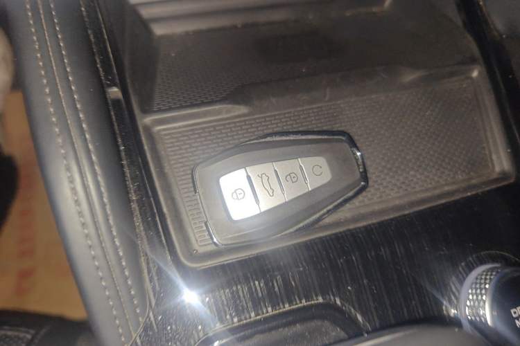 Used Geely Auto Monjaro L 2023 2.0TD High-Power Automatic Two-Wheel Drive Flagship Version

