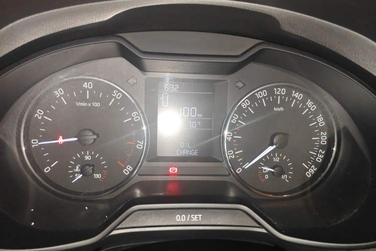 Used Skoda Octavia 2015 1.6L Manual Yijie Edition Instrument Cluster