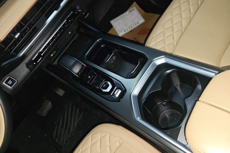 Used Geely Auto Haoyue L 2023 2.0T DCT Flagship Version
