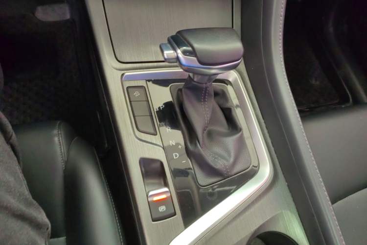 Used Changan CS55PLUS 2020 1.5T Automatic Colorful Model
