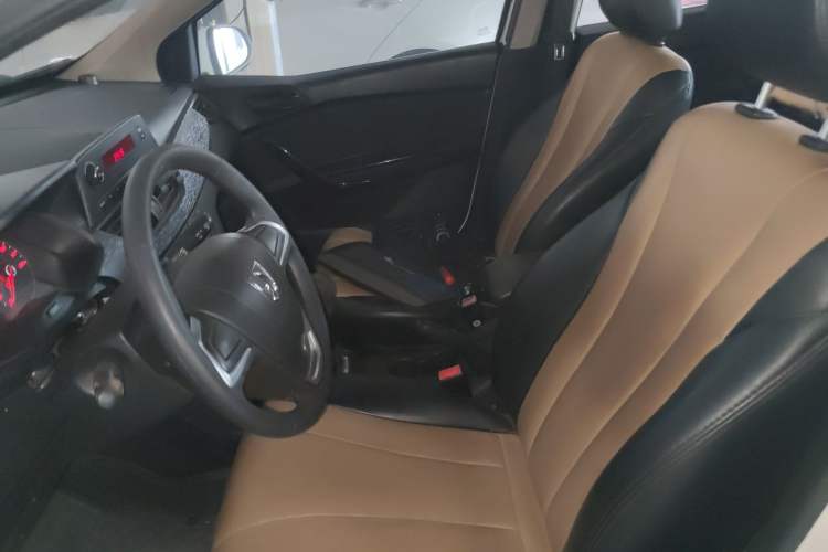 Used Baojun 310 2016 1.2L manual Comfort trim level