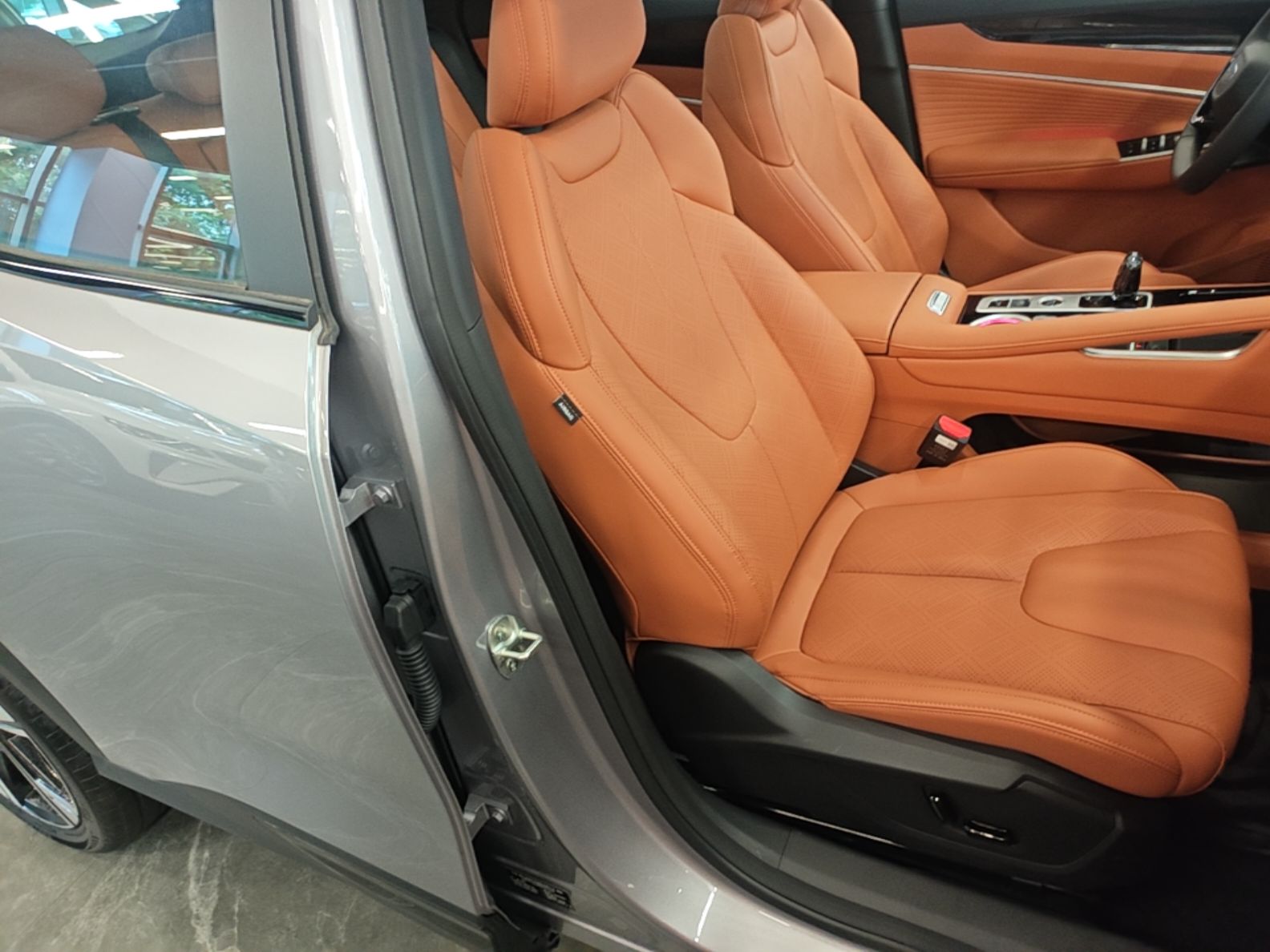 Geely Auto Emgrand X7 Sport 2026 Model 1.5TD Beloved — снимка 19