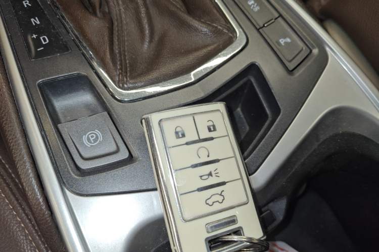 Used Cadillac SRX 2010 3.0L Luxury Edition Vehicle Key