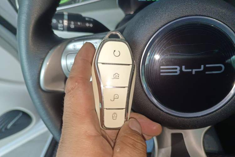 Used BYD Dolphin 2021 405 km Fashion Edition