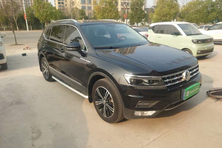 Used Volkswagen Tiguan L 2018 380TSI Automatic All-Wheel Drive Luxury Edition
