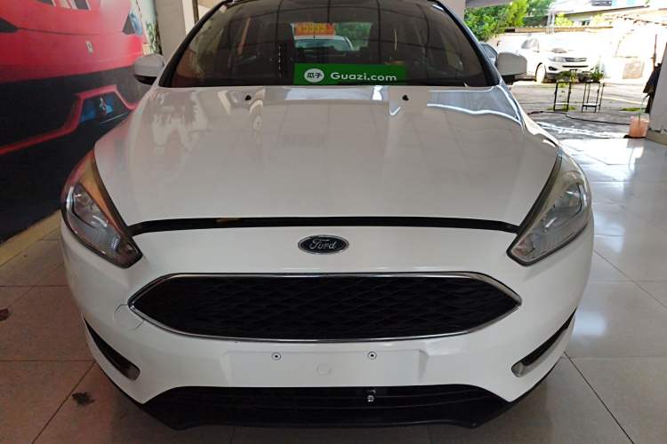 Used Ford Focus 2017 Hatchback EcoBoost 125 Automatic - Ultra-Powerful Style Edition with Smart Drive Features
