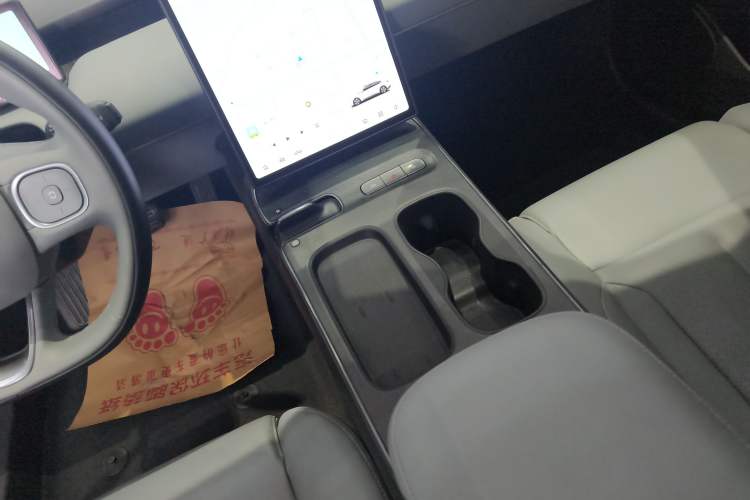 Used Nio ET5 2022 75 kWh Gear Lever