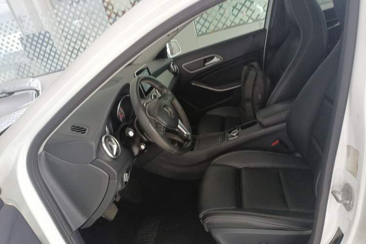 Used Mercedes-Benz GLA 2016 GLA 200 Fashion Model Left Front Seat