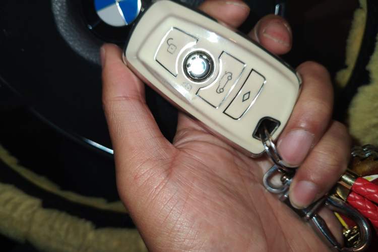 Used BMW 5 Series 2014 528Li xDrive Premium Edition
