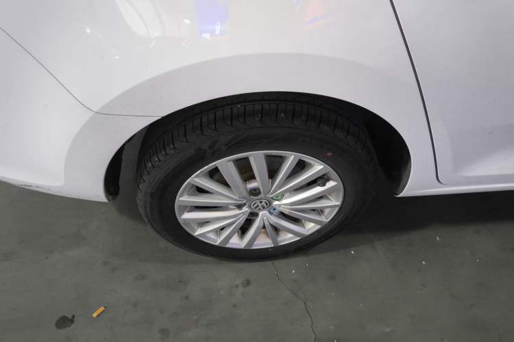 Used Volkswagen Santana 2017 Haval H9 1.6L Automatic Comfort Edition
