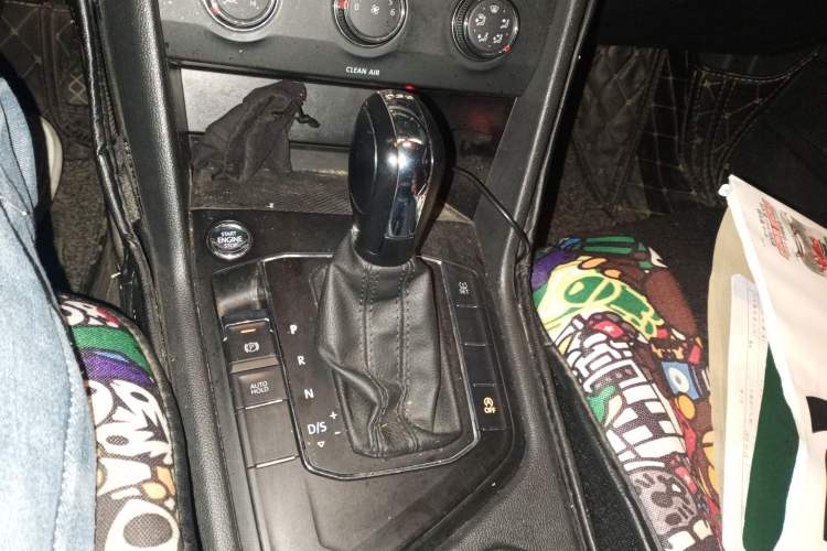 Used Volkswagen Tharu 2020 280TSI Two-Wheel Drive Trend Edition China VI Standard Gear Lever