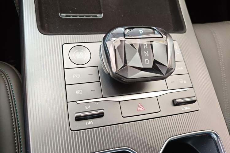 Used BYD Song L DM-i 2025 Intelligent Driving Version 160 km Excellence Edition Gear Lever