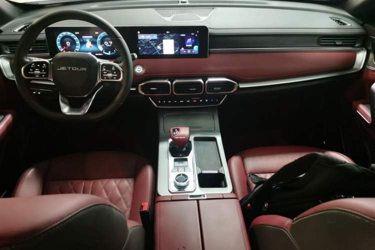 Used JETOUR X70 PLUS 2024 Champion Edition 1.5T DCT Champion MAX+ 7-Seater Center Console